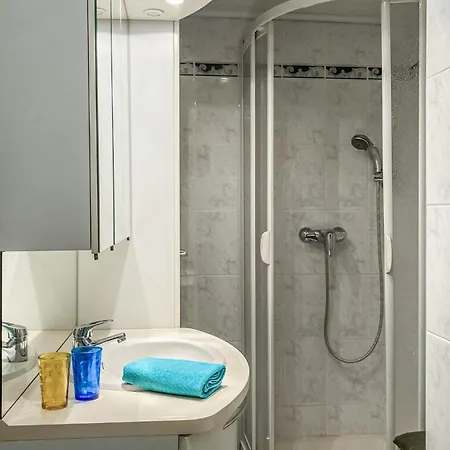 1 Bedroom Lovely In